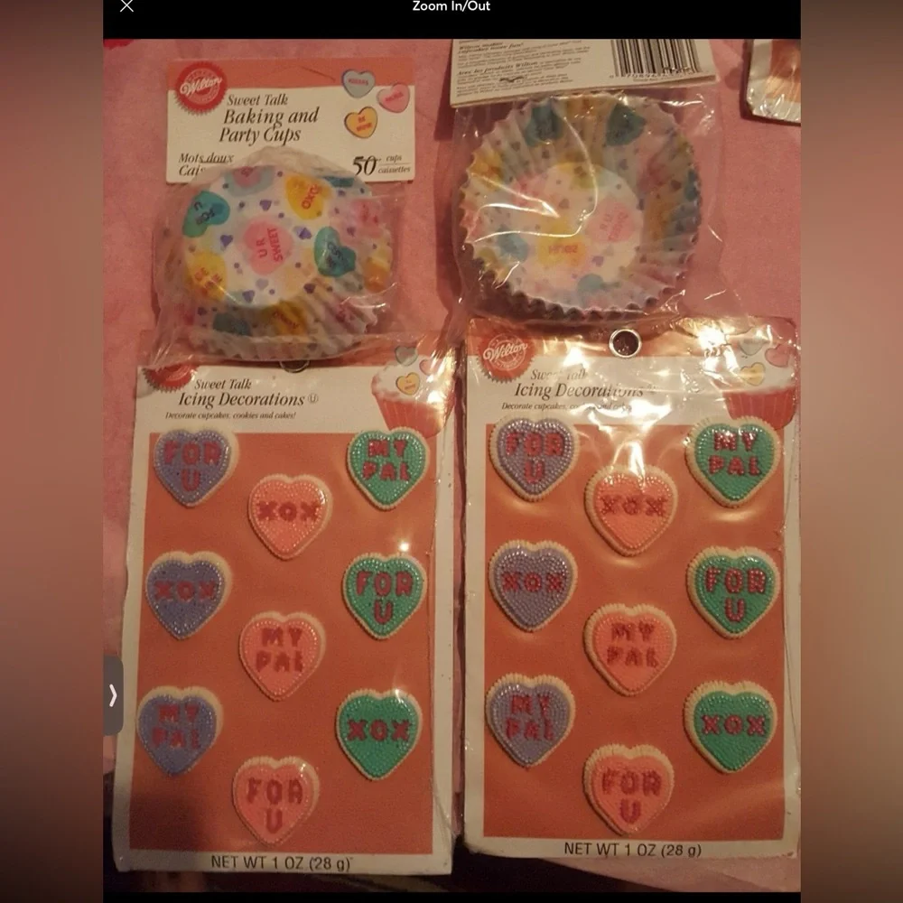 4pc WILTON CUPCAKE VALENTINE'S DECORATON KITS STYLE 2 new